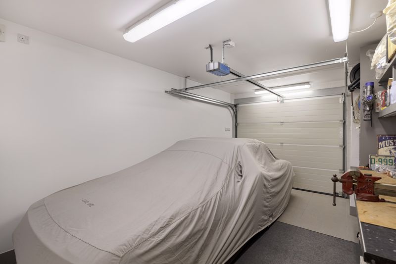 Garage - click for photo gallery